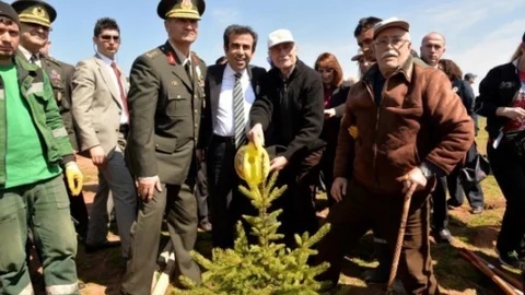 Gönül Elçileri Kocaeli'de 12 Bin Fidan Dikti