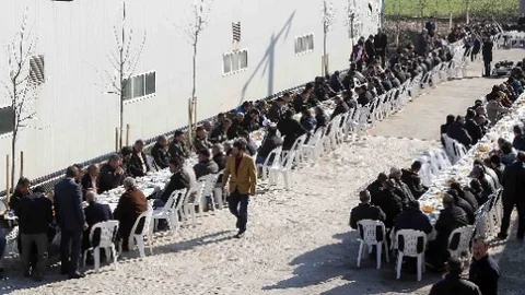 Başkan Karaosmanoğlu Karla Mücadele Eden Personeli Tebrik Etti