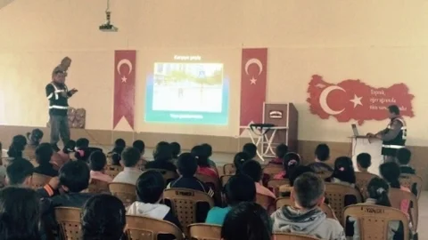 Antalya'da Öğrencilere Trafik Eğitimi