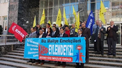 Adıyaman Defterdarlık Çalışanları Açıklama Yaptı