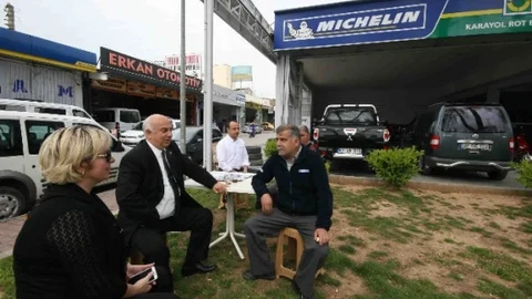 Antalya'da CHP Adayı Alın Esnafla Buluştu