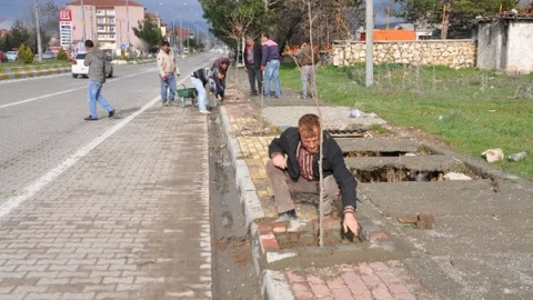 Gölbaşı'nda Peyzaj Çalışmaları Sürüyor