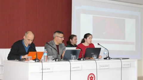 Cumhuriyet Üniversitesi'nde Sosyal Medya Eğitimi