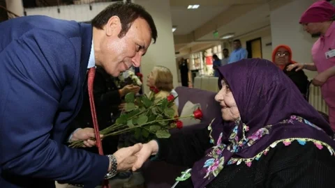 Canik'te Yaşlılara Özel Eğlence