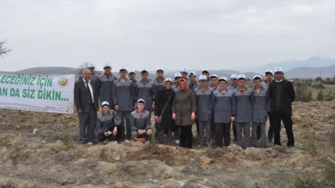 Korkuteli'nde Fidan Dikimi Etkinliği