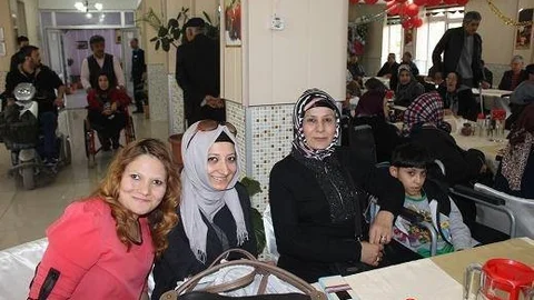 Afyonkarahisar'da Huzurevi Etkinliği