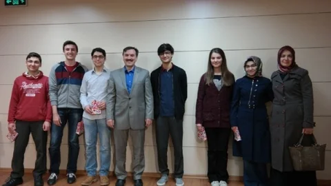 Şehzade Mehmet Koleji Öğrencilerini Ödüllendirdi