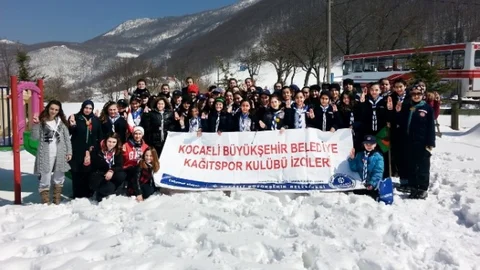 Kağıtsporlu İzciler Şehitler İçin Kamp Yaptı