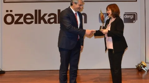 Karşıyaka Belediyesi'ne Ödül Verildi