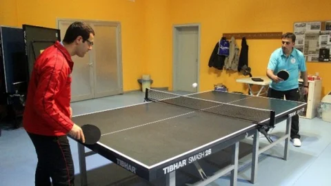 Kayseri'de Masa Tenisi Turnuvası Başladı