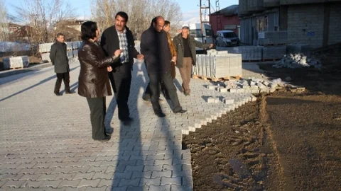 Yüksekova'da Parke Taşı Çalışmaları