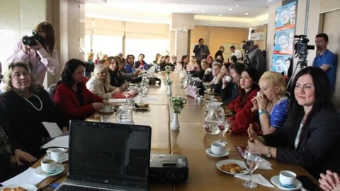 Kadın Adayları İzmir'de Buluştu