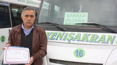 İzmir'de Minibüs Faaliyetleri Durduruldu