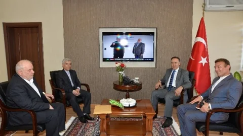 Vali Altıparmak'a Başkonsolos Ghasemi Ziyareti