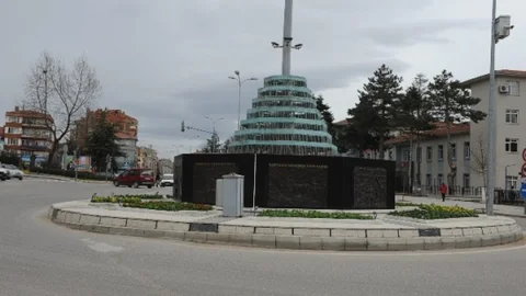 Bozüyük'te Kavşak Çiçeklendi