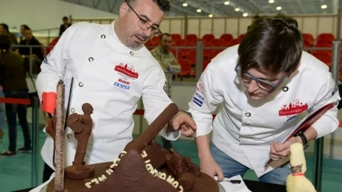 Çanakkale Zaferi İçin Çikolata Heykelleri