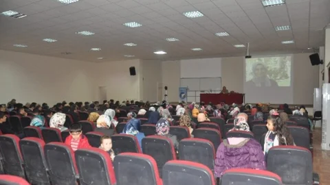 Adıyaman'da Müslüman Kadın Konferansı