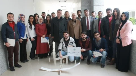 Bingöl'de Model Uçak Kursu Sertifikaları Dağıtıldı