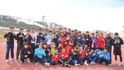 Yıldız Boksörler Erzurum'da Hazırlanıyor