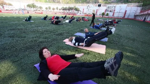 Bayraklı'da Spor Tesisleri Açıldı