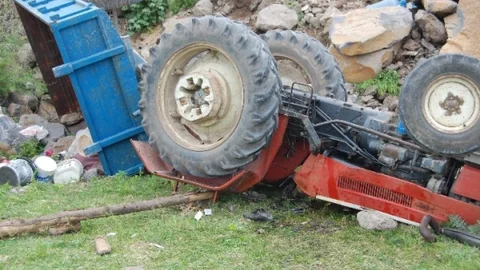 Adana'da Tarım İşçileri Kazada Yaralandı
