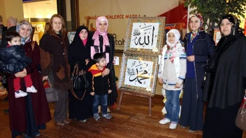 Kütahya'da Hüsn-i Hat Sergisi Açıldı