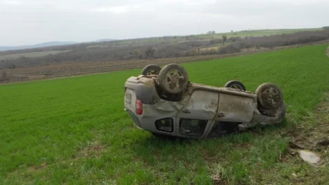 Kadın Sürücü Takla Atan Araçtan Kurtuldu