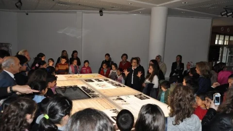 İzmir'de 2 Bin Çocuk Sergi Gezdi