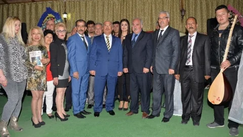 Başkan Kocamaz Şiirlerini Okudu