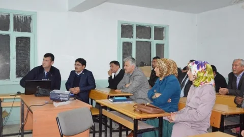 Erdemli'de Çiftçilere Eğitim Verildi