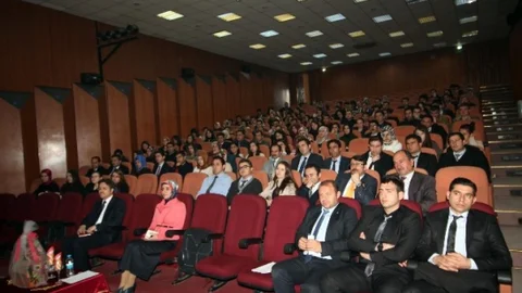 Ağrı'da Öğretmenlerle Toplantı