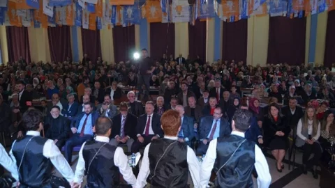 Yomra'da Görkemli Toplantı