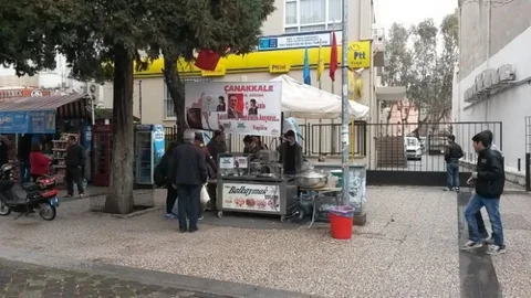Foça'da Lokma İkramı Yapıldı