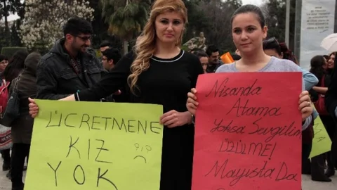 Adana'da Öğretmen Adayları Eylem Yaptı