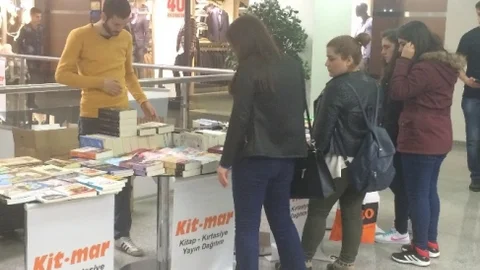 Palerium AVM’de Kitap Sergisi Açıldı