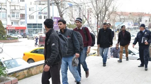 Kaçak Göçmenler Takside Yakalandı