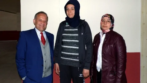 Büşra Beyazbal'a Destek Geldi