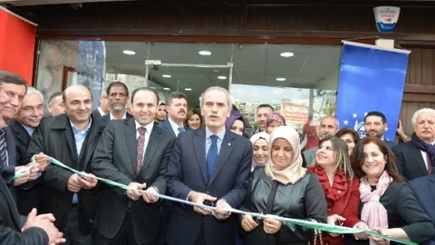 Bursa'da BUSMEK Moda Evi Açıldı