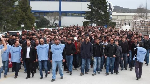 Bozüyük'te Seramik İşçi Eylemleri Devam Ediyor