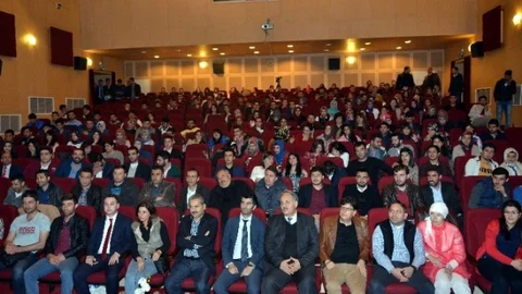 Adıyaman'da Gençlere Konser Düzenlendi