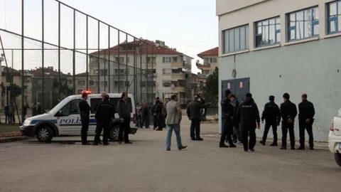 Yalova Amatör Maçta Kavga Çıktı