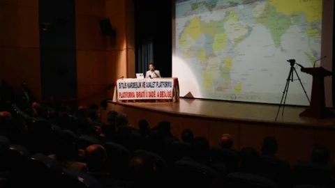 Nevzat Çiçek Tatvan'da Konferans Verdi