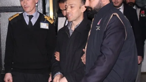 Eski Polisler İstanbul'da Kontrol Edildi