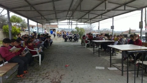 Manisa'da Kitap Okudular