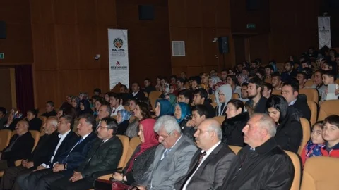 Malatya'da Tiyatro Gösterimi