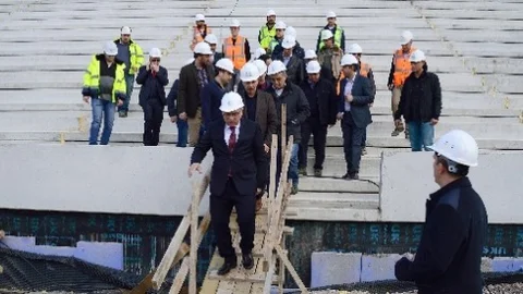 TOKİ Başkanı Turan Saha İncelemeleri Yapıyor