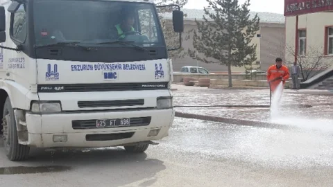 Erzurum'da Bahar Temizliği Başladı
