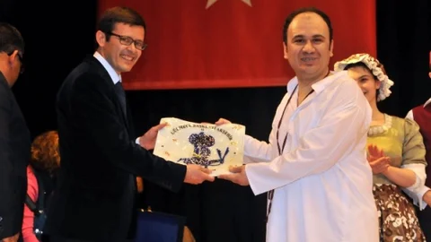 Akşehir'de Tiyatro Gösterimi Yapıldı