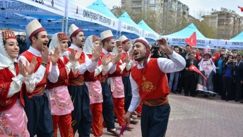 Kahramanmaraş'ta Yardım Konvoyu Geldi