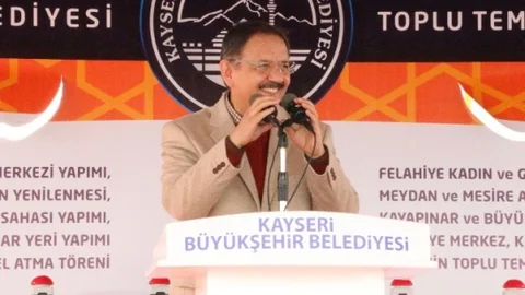 Mehmet Özhaseki Felahiye'de Konuştu